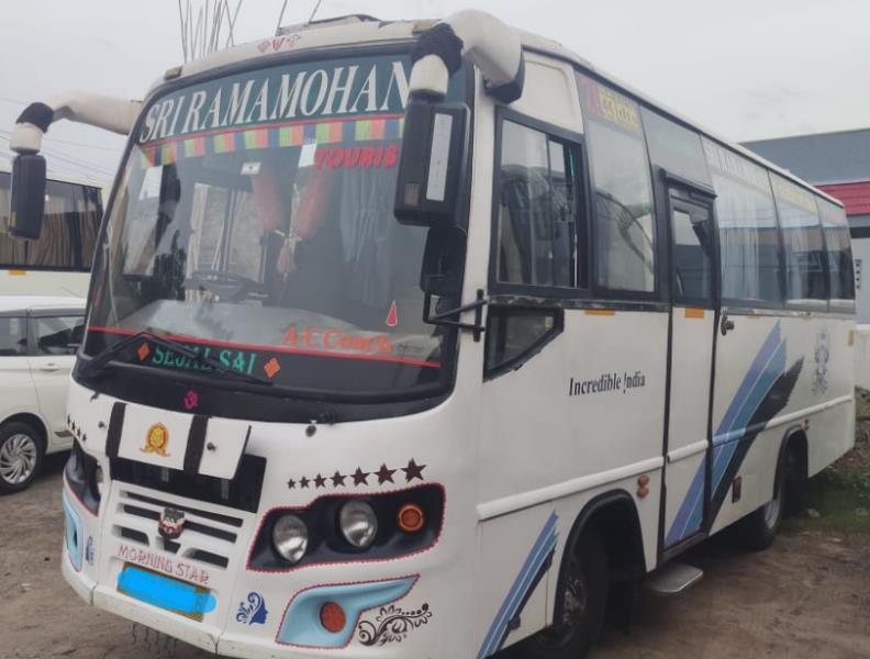 Tata LP 709 image 2